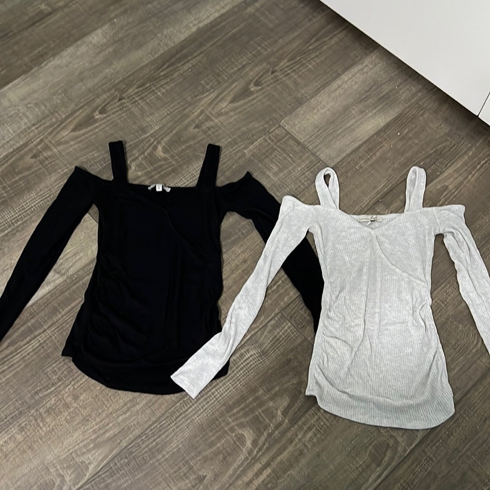 Express off the shoulder black & grey bundle 🖤🥰